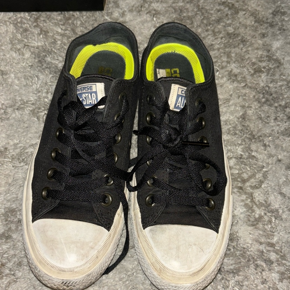 Converse chuck Taylor with original box size 7 unisex black and white used